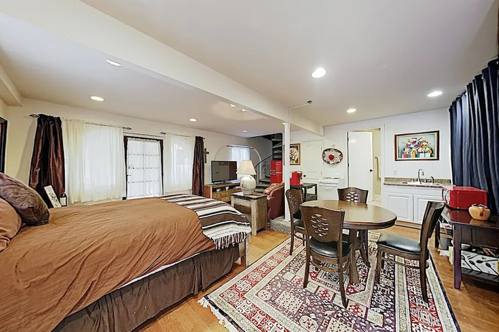 New Listing! 2-suite Mexican Casita W / Pool & Gym 2 Bedroom Apts
