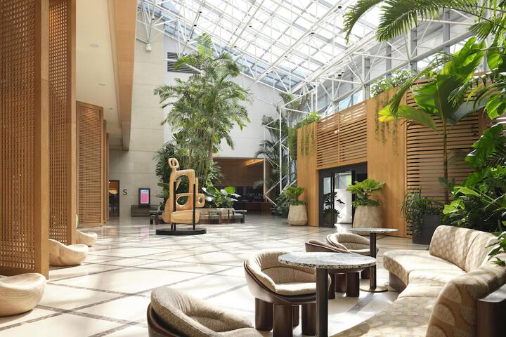 Signia by Hilton Diplomat Beach Resort