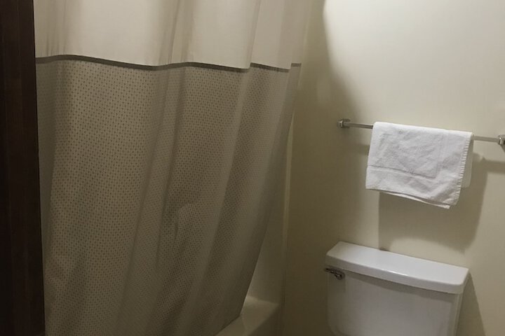 Room 18 of 34