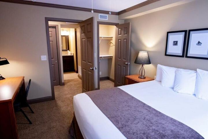 Room 22 of 64