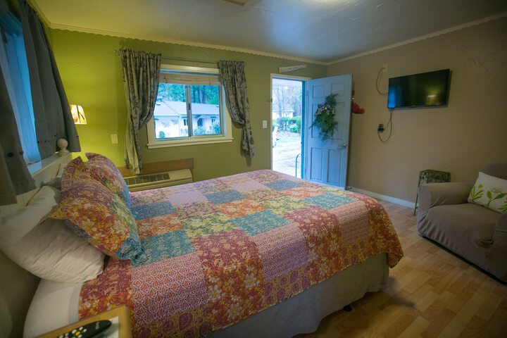 Room 210 of 236
