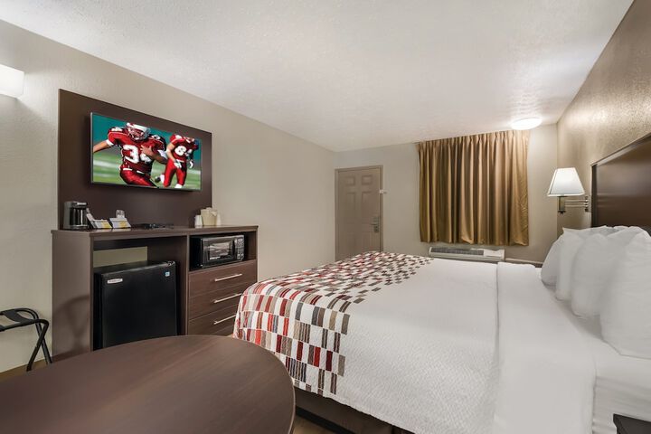 Room 16 of 33