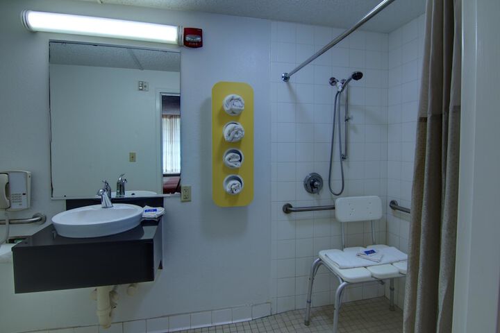 Room 15 of 31