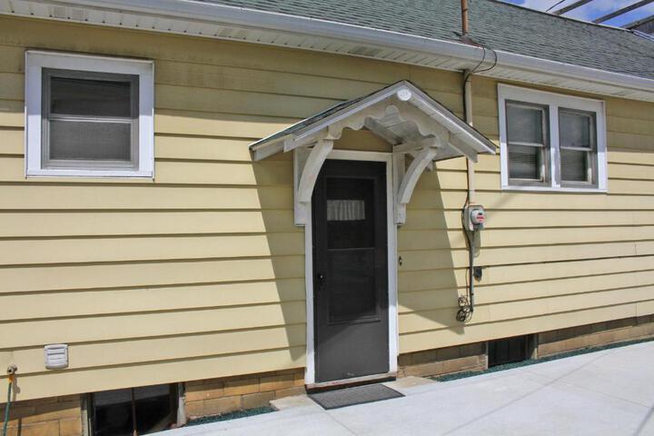 Historic Raber House