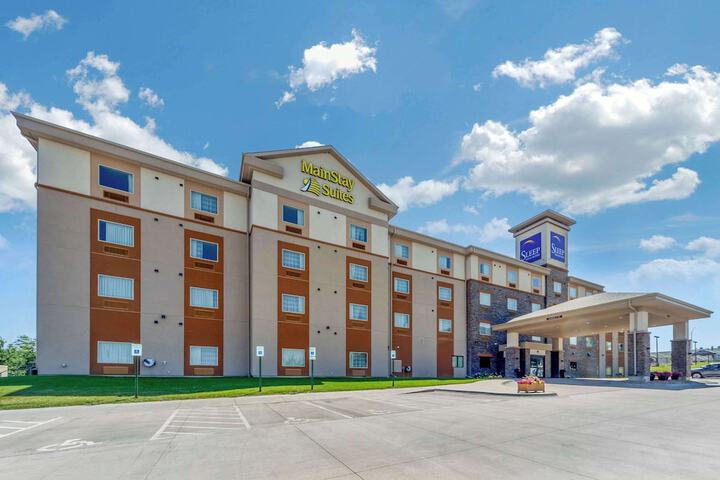 Hotel 5 of 53