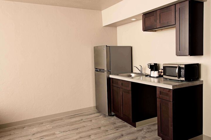 Room 13 of 18