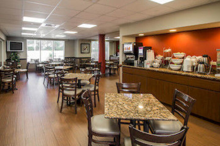 MainStay Suites