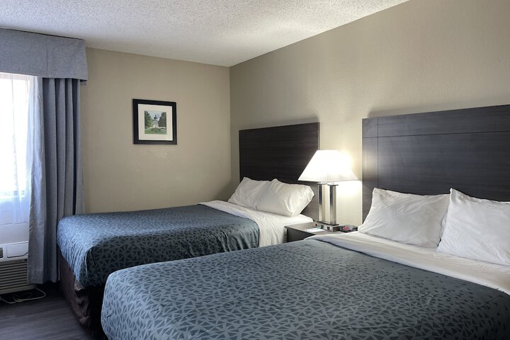 Room 25 of 43