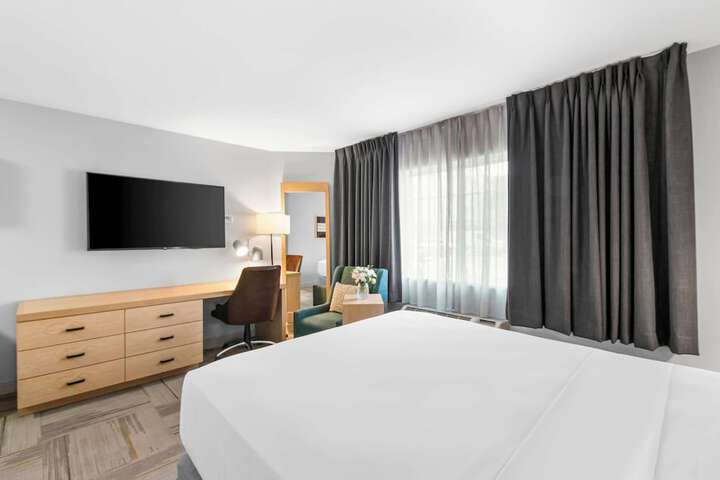 Room 37 of 47