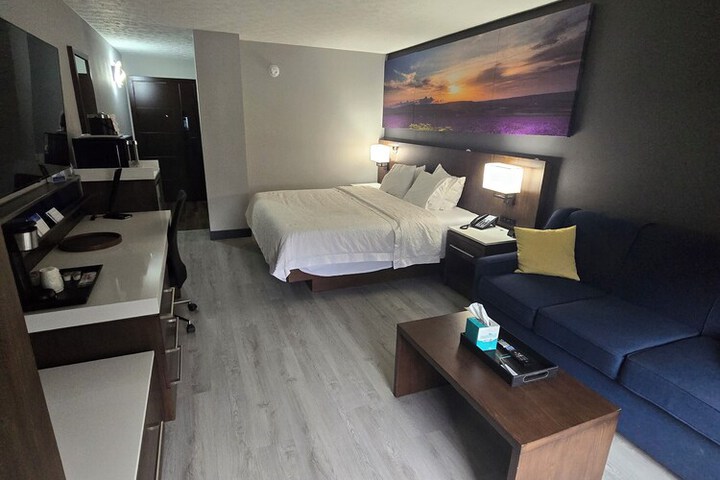 Luxor Inn & Suites a Travelodge by Wyndham