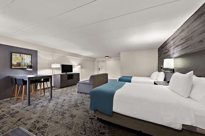 Room 32 of 75
