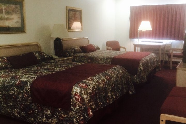 Room 4 of 10