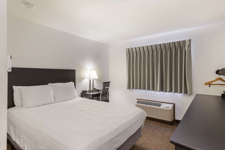 Room 19 of 37