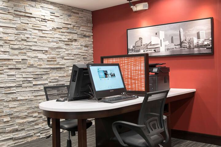 Business Center 47 of 48