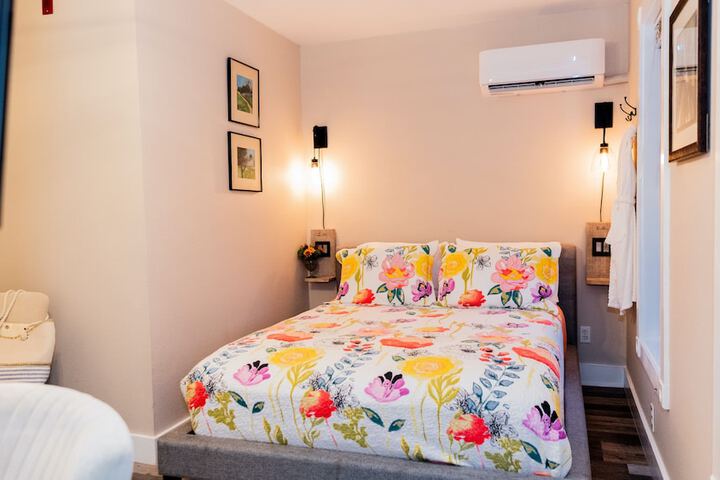 Room 58 of 143