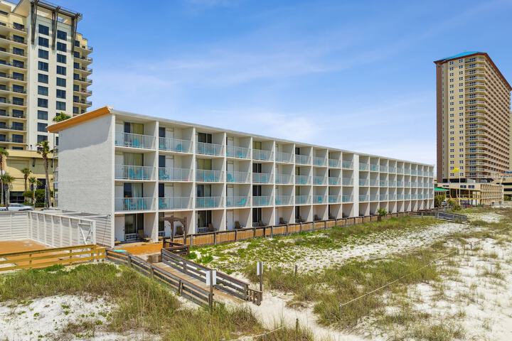 Hotel 18 of 80