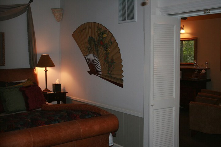 Room 18 of 35