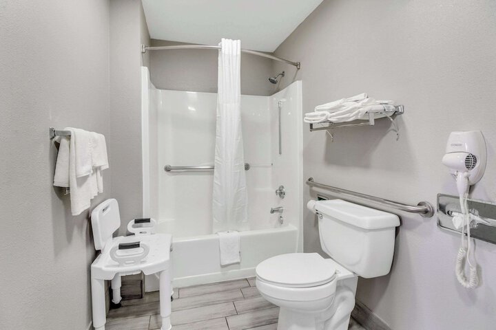 Quality Inn White House