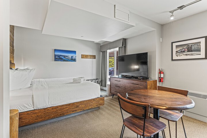 Basecamp Lodge Canmore