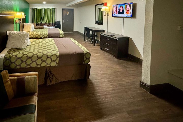 Room 14 of 34