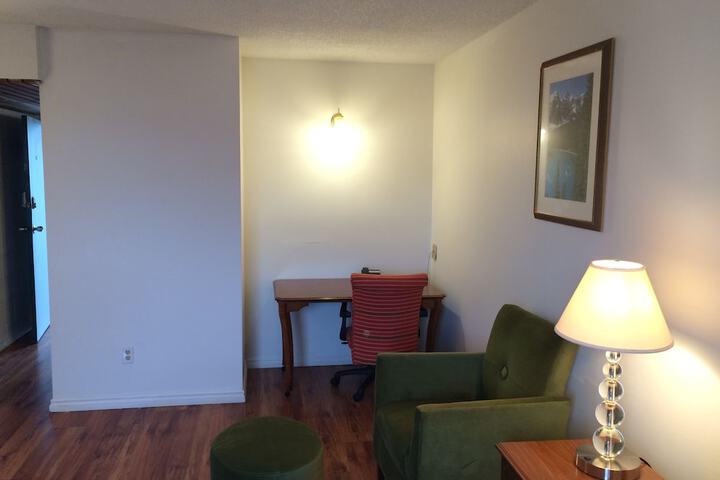 Room 8 of 38