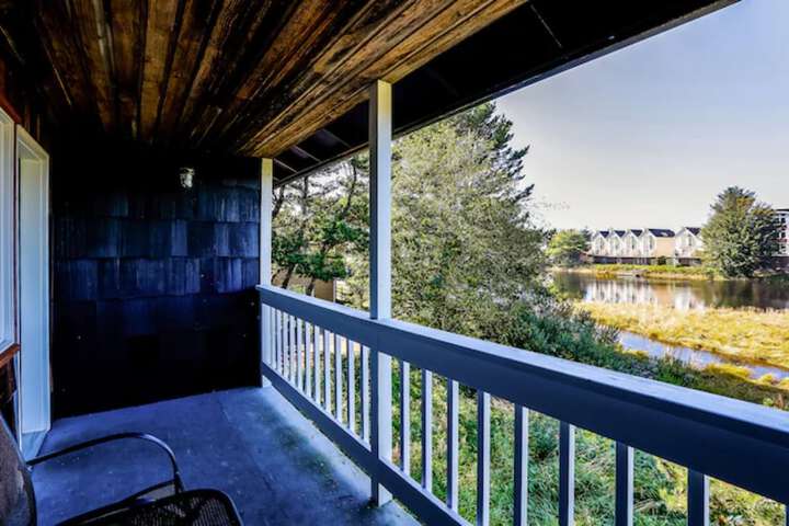 Coast River Inn by OYO Seaside