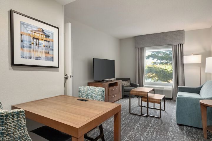Homewood Suites by Hilton Fort Myers Airport / FGCU