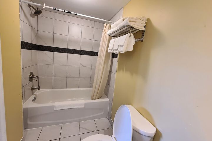 Room 15 of 29