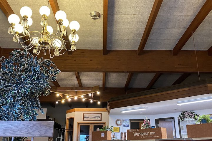 Voyageur Inn and Conference Center