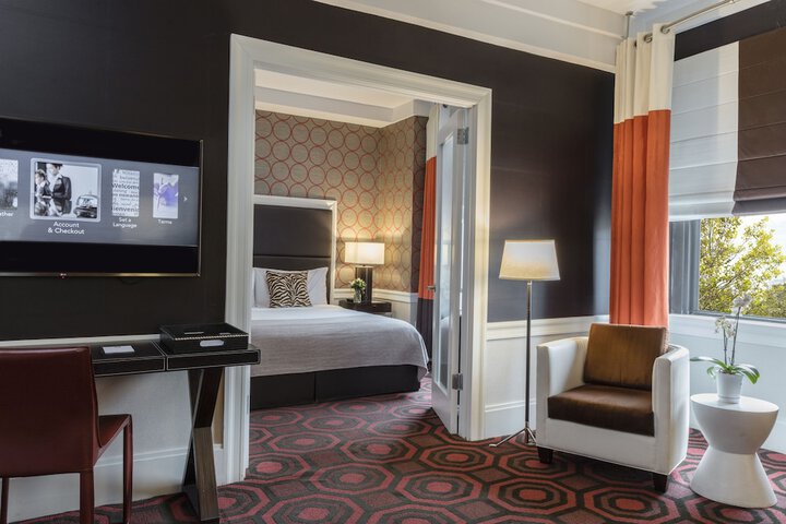 Room 52 of 72