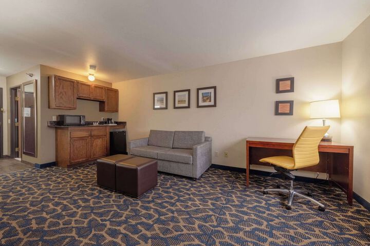 Room 102 of 132