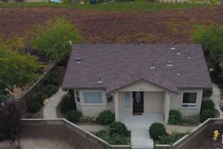 Bungalow at J and J Cellars 1 Br Home by RedAwning
