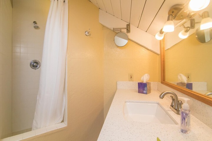 Room 20 of 40