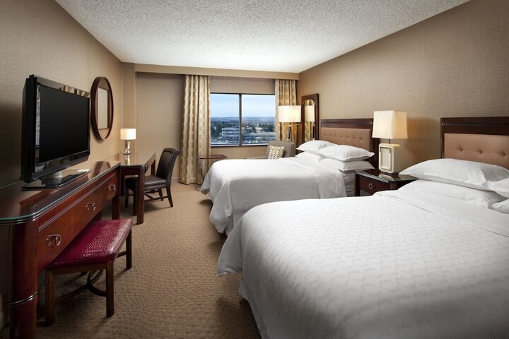 Room 21 of 43