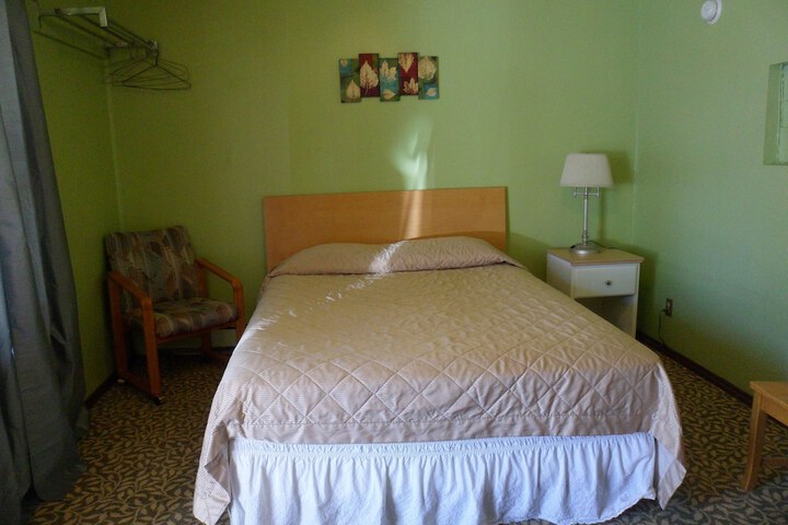 Room 15 of 38