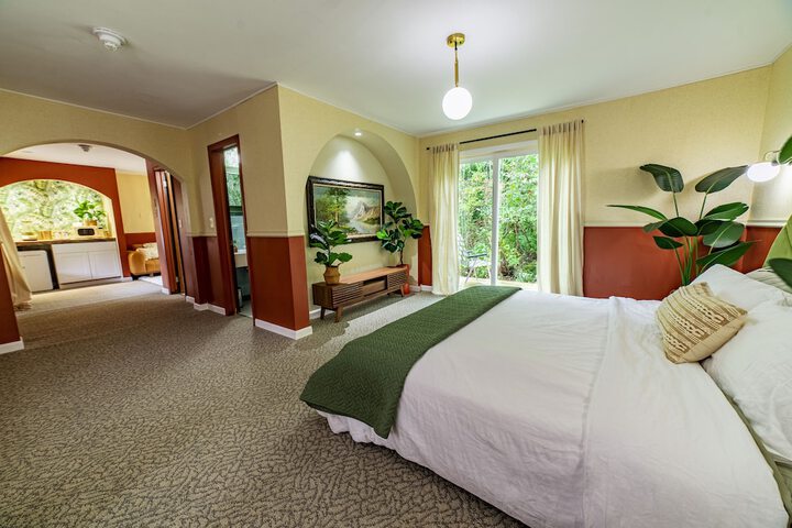 Room 21 of 43