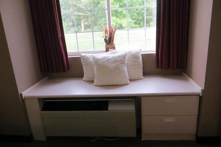 Room 19 of 33