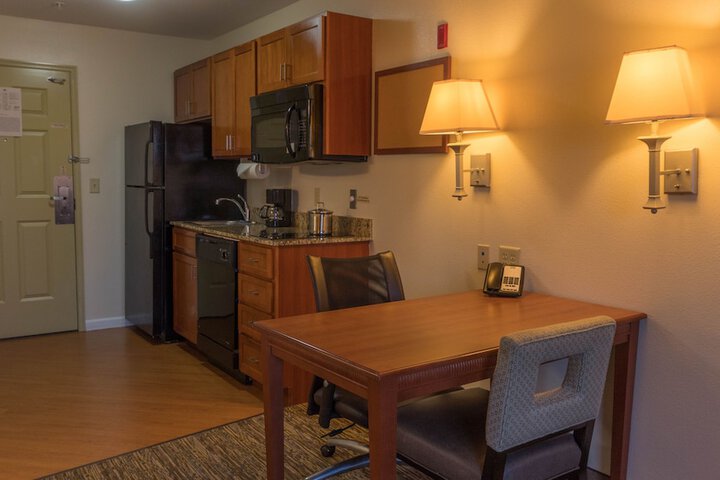 Room 22 of 33