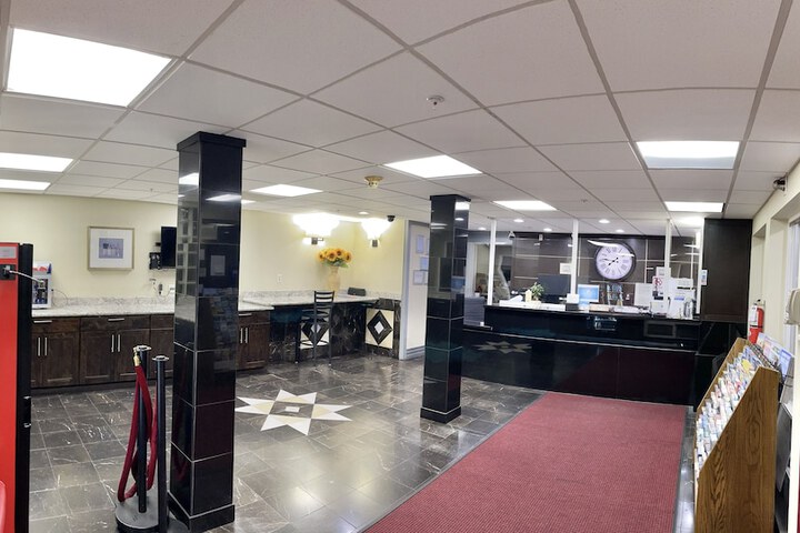 Americas Inn & Suite