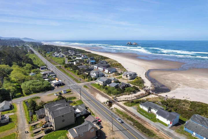 Rockaway Beach Vacation Rental: Pets Welcome!