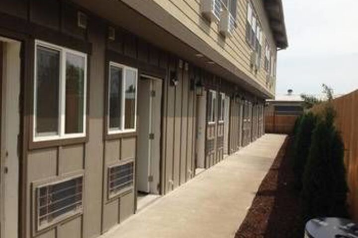 Orca Inn Suites