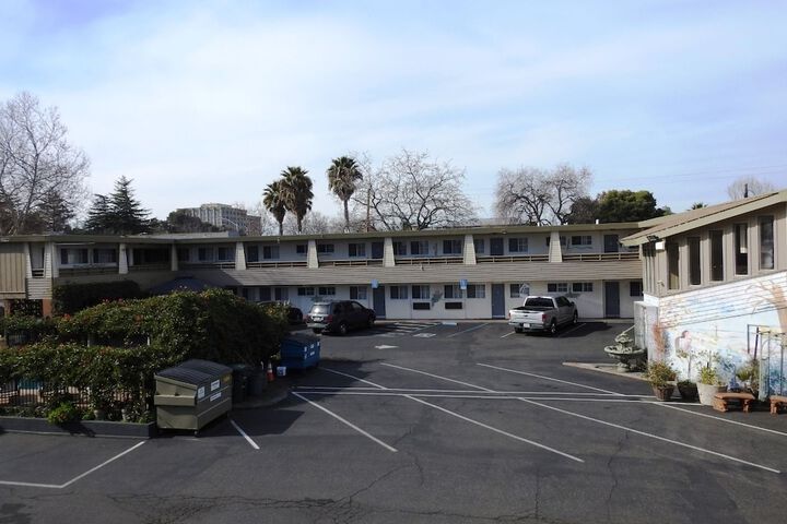 Hotel 3 of 33
