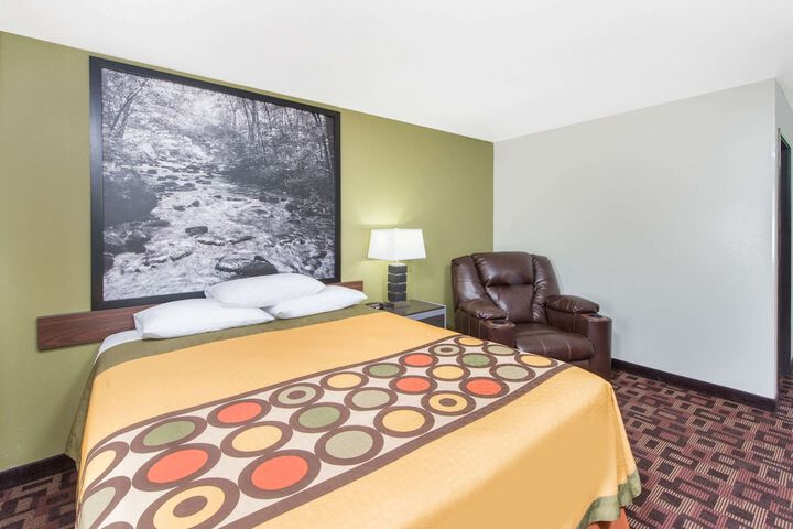 Room 14 of 21
