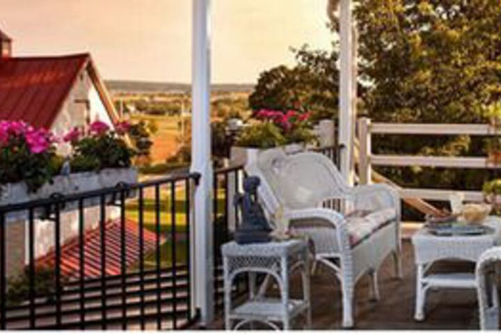 Artists Inn & Gallery