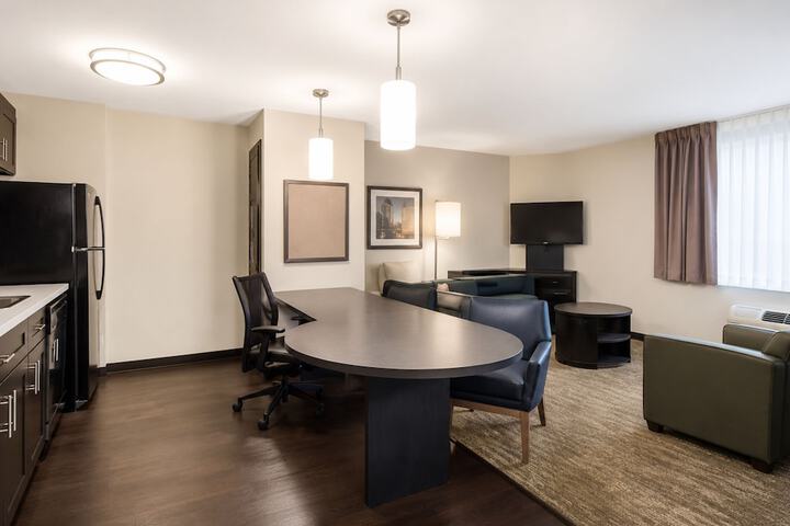 Blue Way Inn & Suites Extended Stay Bloomington Airport - Minneapolis