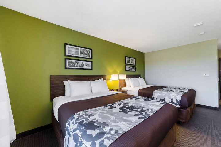 Room 14 of 36