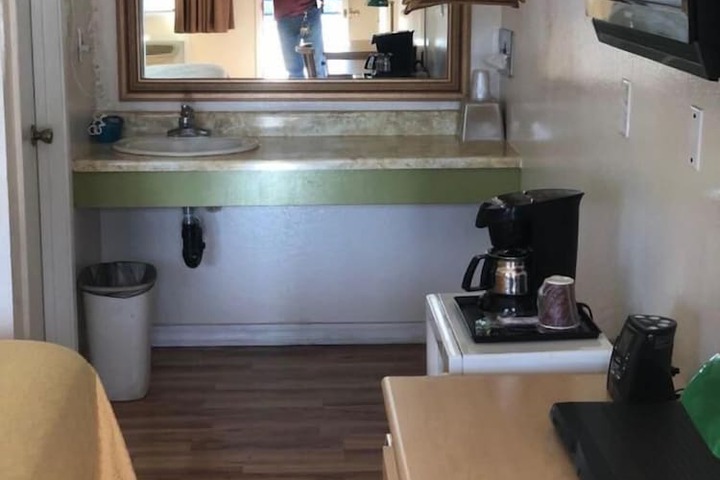 Kelseyville Motel