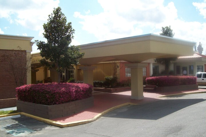 Quality Inn & Suites Conference Center Statesboro Historic District