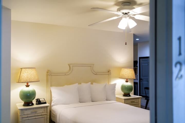 Room 81 of 106