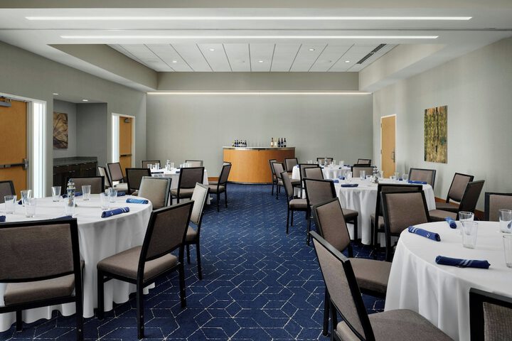Courtyard by Marriott Erie Bayfront